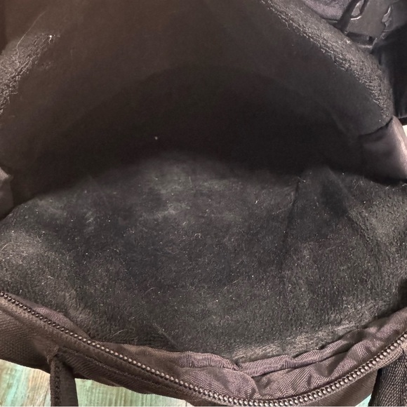 Incase Icon Laptop EDC Sling Bag Travel - Picture 12 of 13